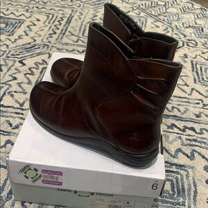 Origins Brown Ankle Boots Sleek Design Leather